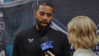 开云官网-黄蜂主帅采访全文：我们经历了很多，有很多值得骄傲的地方