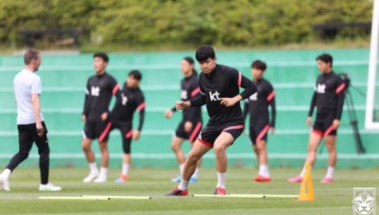 开云体育下载-深度揭秘金玟哉转会迷局：奥运大限逼迫1周内决策？