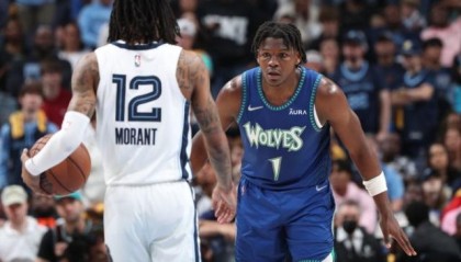 开云官网-华子季后赛首秀轰下36分 狼队有机会上演黑7奇迹？