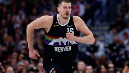 开云体育APP下载-又开课了！约基奇仅三节12中6轻松拿下16分12板13助5断1帽